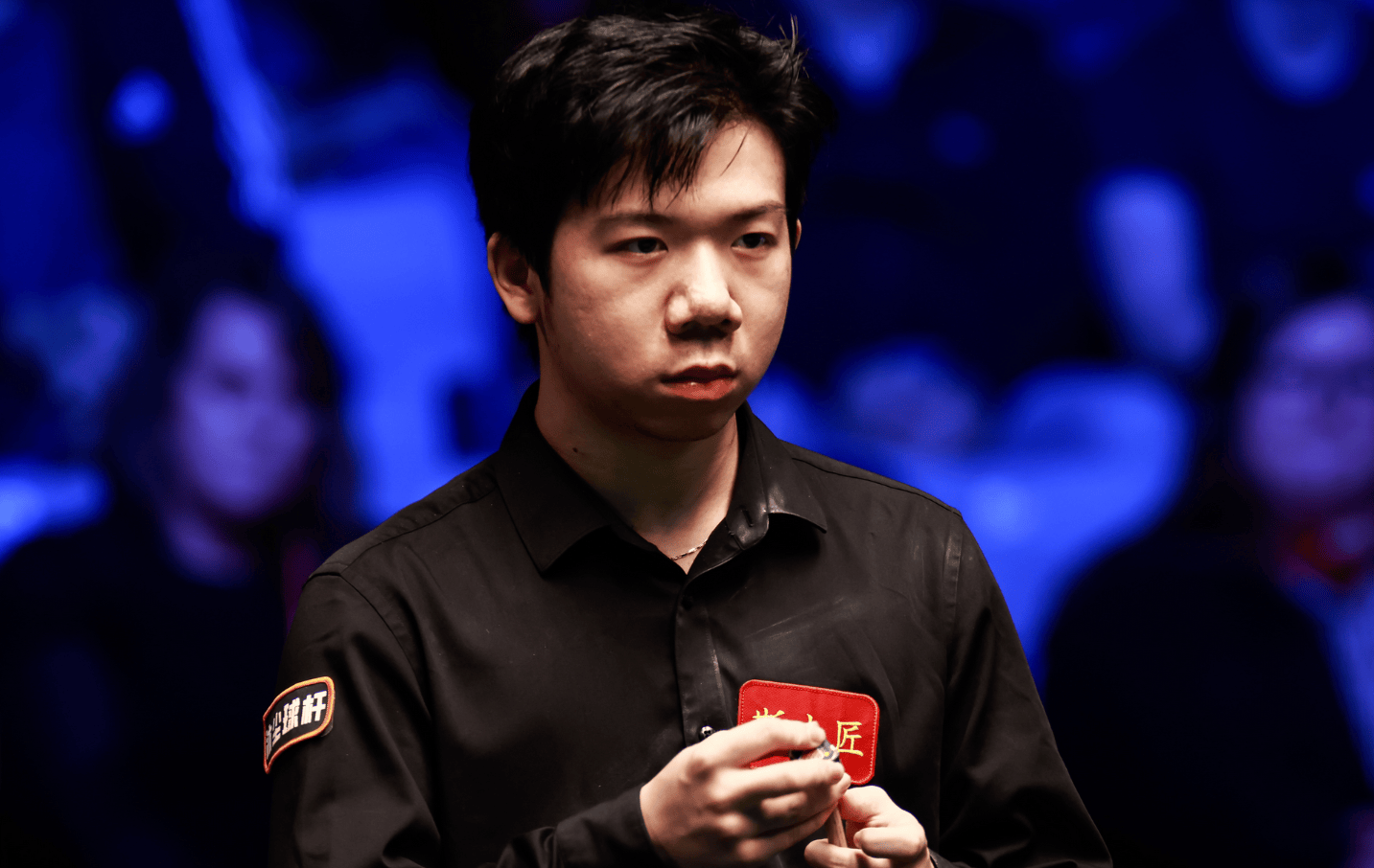 相较之下 相较之下